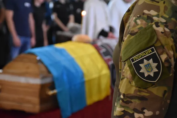 Луцьк попрощався із загиблим Героєм Романом Гіренком з бригади «Лють» (фото)