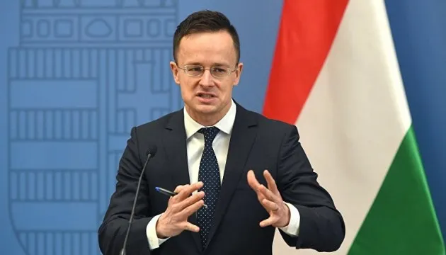 Угорщина натякнула, що їй потрібно до 750 млн євро за згоду на нафтове ембарго