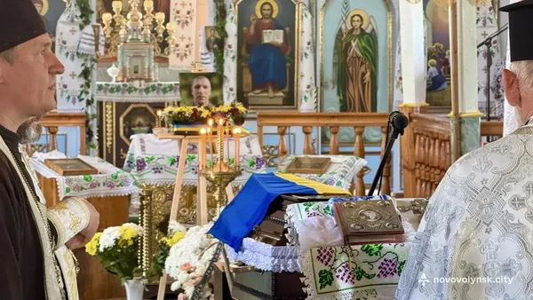 Загинув на Курщині: на Волині попрощалися з полеглим воїном Василем Жуком (фото)