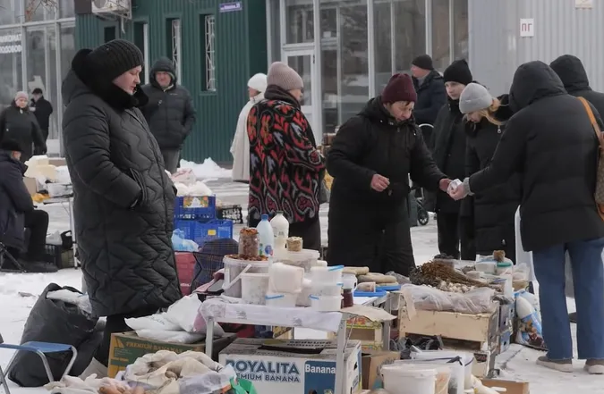На ринку – ажіотаж: на які продукти у Луцьку страшенно впали ціни