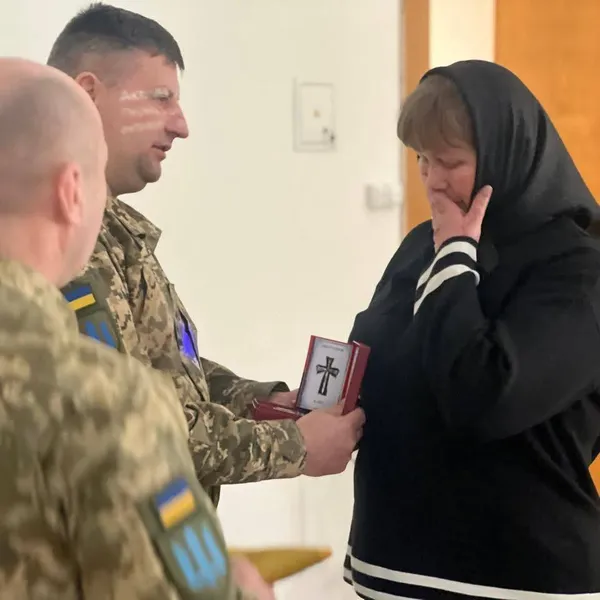 На Волині родинам загиблих військових вручили ордени «Хрест Героя» (фото)