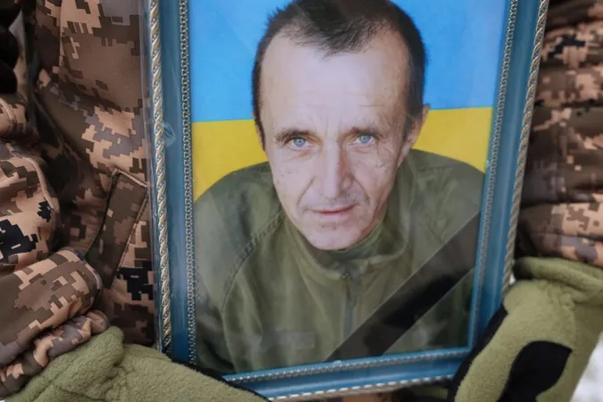 Громада на Волині попрощалася з Героєм Іваном Доценком (фото)