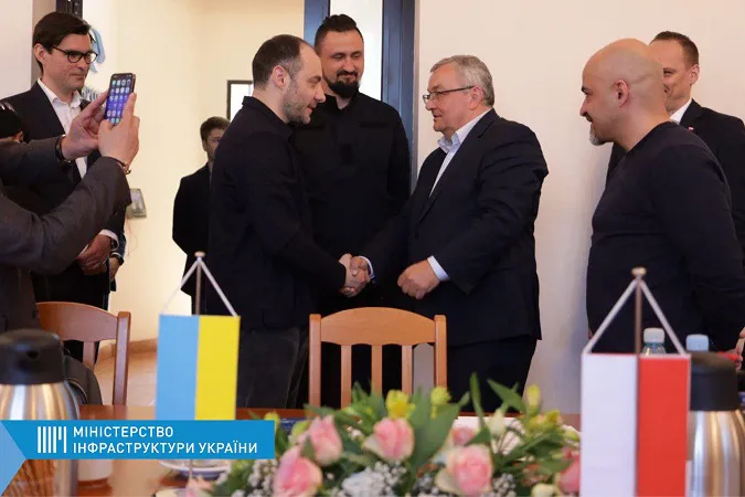 Україна та Польща спростять проходження вантажу на кордоні, – Мініфраструктури (відео)