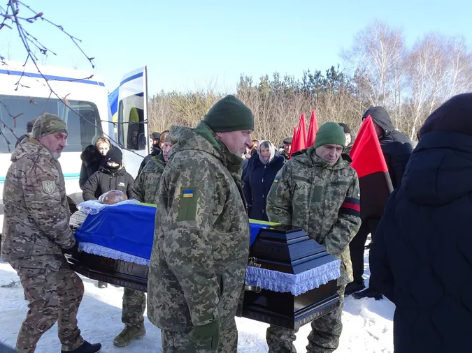 На Волині попрощались з Героєм Романом Махнюком (фото)