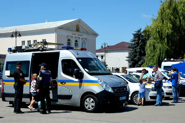Із подяками, дітьми і квардокоптерами: як у Луцьку святкували день Нацполіції (фото)