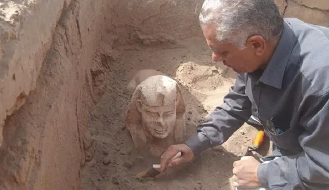 В Єгипті знайшли унікальну статую сфінкса (фото)