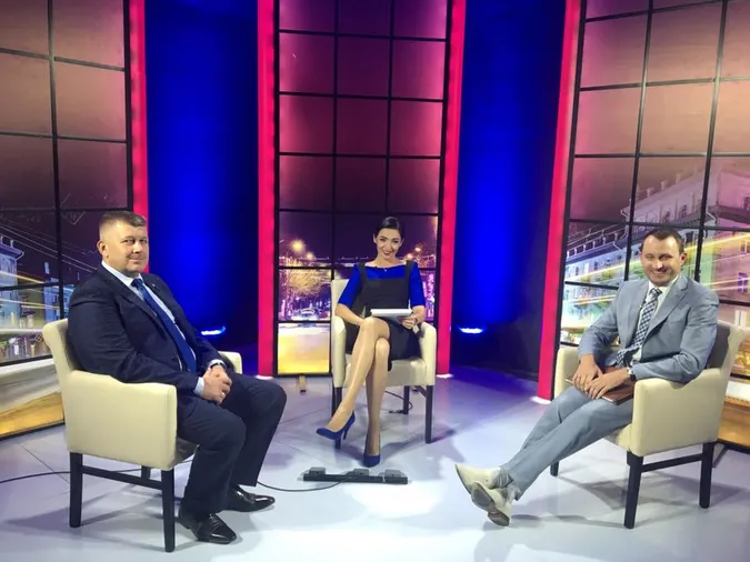 Дивіться прямий ефір ток-шоу «Протилежний погляд LIVE» просто зараз