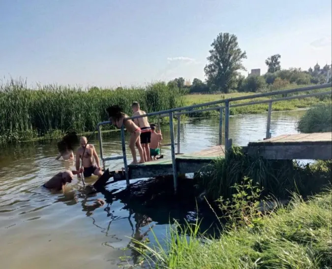 Фото з місця подій