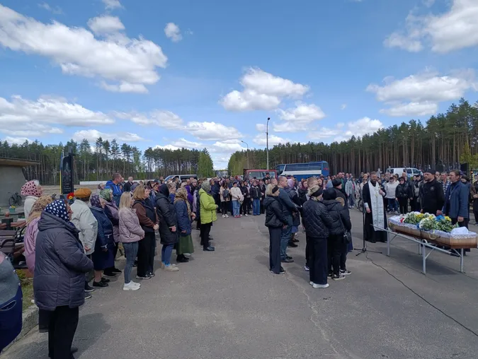У Маневичах попрощалися із захисником Андрієм Сидоруком (фото)