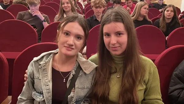 «Ніщо не замінить творчий задум»: Олесь Санін поділився досвідом із молодими кіномитцями у Луцьку (фото)