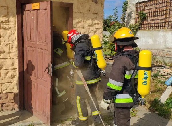 Луцькі рятувальники випробовували нові дихальні апарати (фото)