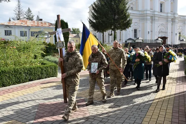 Визволяв Херсонщину: у Луцьку попрощалися із загиблим Віталієм Пшитюком