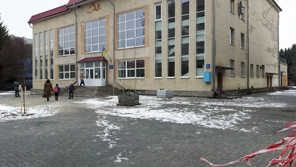 У Луцьку відремонтували центральний басейн (фото)