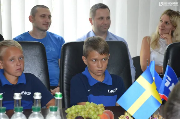Гру луцьких футболістів «Підшипника» з Філіппінами дивився Президент України*