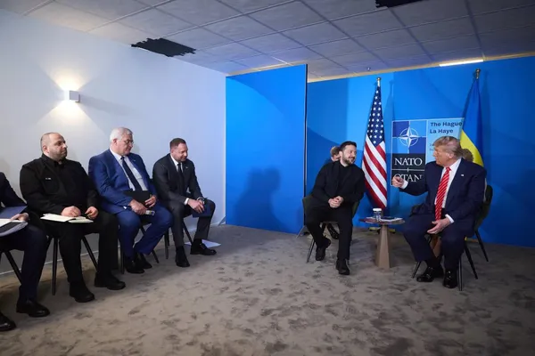 Зеленський та Трамп розкрили деталі особистої зустрічі у Гаазі: говорили довше, ніж очікувалось