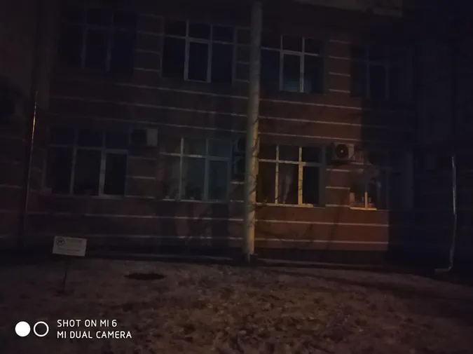 Департаменту мунварти в Луцьку розбили вікна (фото, відео)