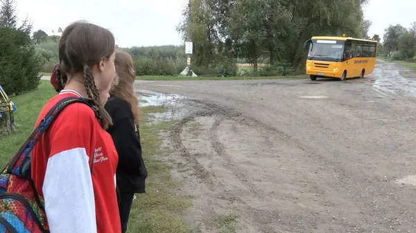 На Волині три громади отримали шкільні автобуси (фото, відео)