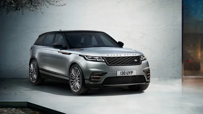 Range Rover Velar: витончений кросовер з технологічним оснащенням і комфортом бізнес-рівня