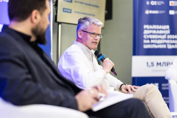 «Це не лише про те, що на тарілці», – Олена Зеленська похвалила реформу шкільного харчування на Волині
