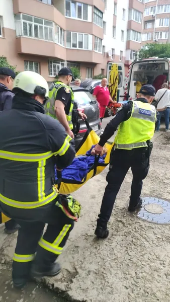 У Луцьку жінці стало зле у зачиненій квартирі (фото)