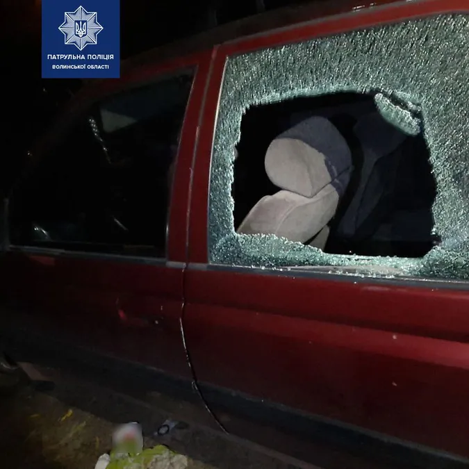 Розбивав скло і «чистив» автомобілі: у Луцьку на Коновальця затримали крадія (фото, оновлено)
