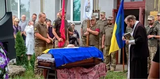 Понад пів року вважався зниклим: на Волині попрощалися з воїном В’ячеславом Мотикою (фото)