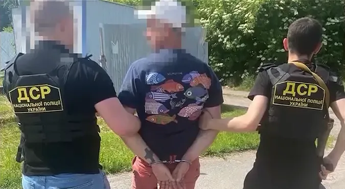 На Київщині злочинці під час окупації викрали автівки зі складу (відео)