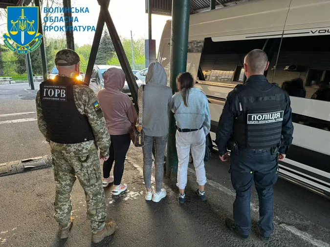 23-річну волинянку, яка продавала дівчат для роботи в борделях, взяли під варту