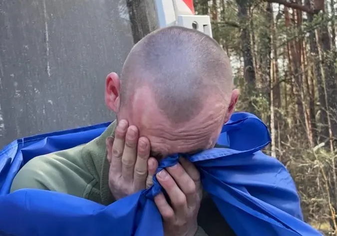 Великоднє диво: з російського полону повернули 277 українських військових (фото)