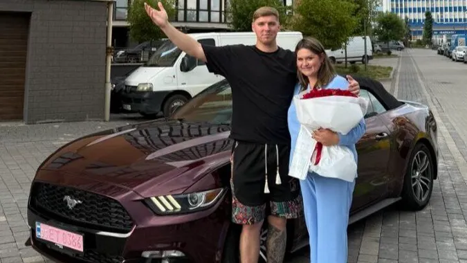 Волинянка виграла Ford Mustang у розіграші відомого блогера
