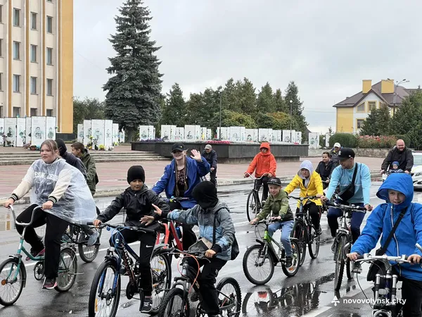 Понад 200 учасників: у Нововолинську провели велопробіг з нагоди Дня Незалежності (фото)