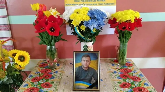 На Волині родині полеглого воїна Володимира Савчука вручили його орден «За мужність» (фото)