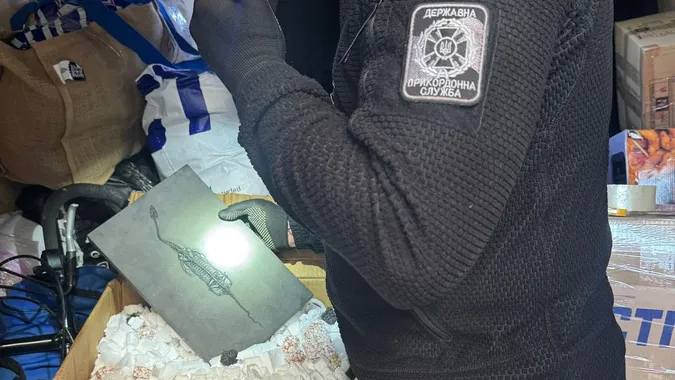 Скам'янілий пасажир, якому 200 млн років: сенсаційна знахідка львівських прикордонників