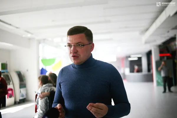 Ноутбуки з вами розмовлятимуть, – гендиректор Lenovo Україна розповів лучанам таємниці та дав прогнози (фото)