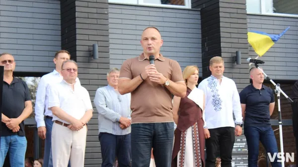 У ЛНТУ провели посвяту першокурсників: танцював навіть робот-гуманоїд (фото)