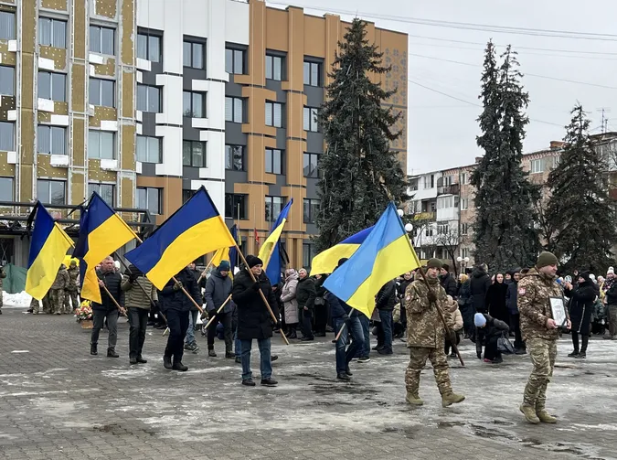 Загинув у день свого народження: у Ковелі попрощалися із воїном Сергієм Томашевичем (фото0