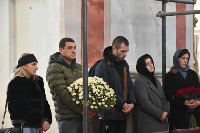 Загинув на Курщині: у Луцьку попрощалися з 31-річним Дмитром Бондаренком (фото)