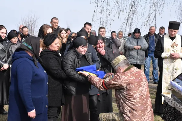 Загинув майже пів року тому: на Волині попрощалися з воїном Тарасом Шавлаєм (фото)