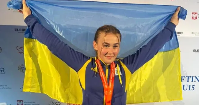 Юна волинська важкоатлетка здобула дві нагороди Чемпіонату Європи
