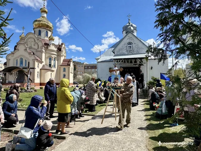 У Нововолинську попрощалися з Героєм Олександром Шпуром (фото)