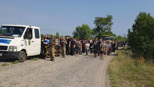 Пів року вважався зниклим: на Волині попрощалися з воїном Олександром Мицюком (фото)