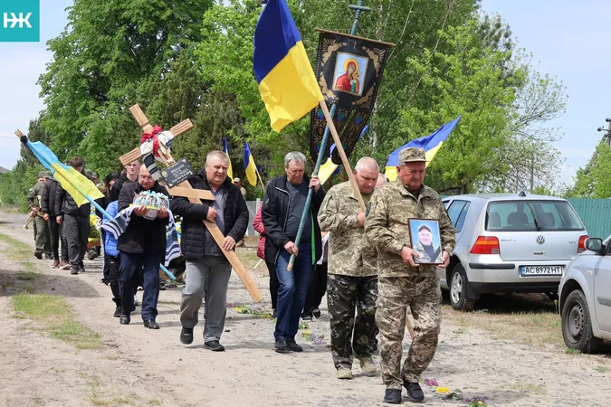 Понад два роки вважався зниклим безвісти: на Волині попрощались з Героєм Сергієм Ковальчуком (фото)