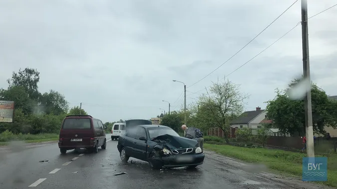 У Нововолинську зіткнулися Jeep та Daewoo Lanos (відео)