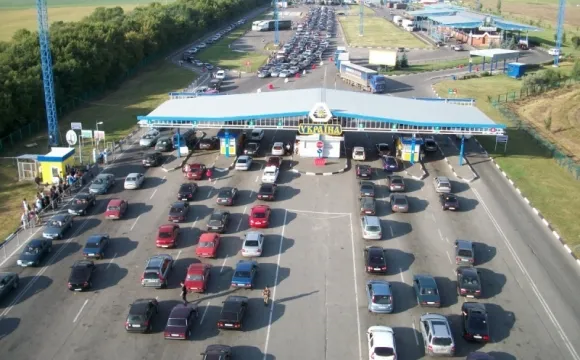 В «Устилузі» зловили киянина, який хотів виїхати за підробленими документами
