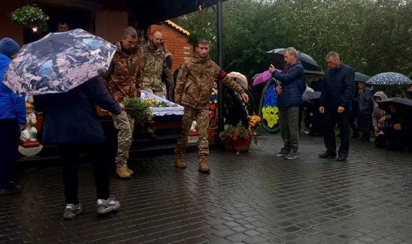 На Волині попрощались із загиблим воїном Петром Грисюком (фото)