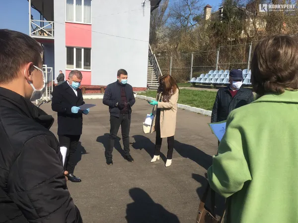 Депутати Луцькради збираються на сесію під відкритим небом (фото)