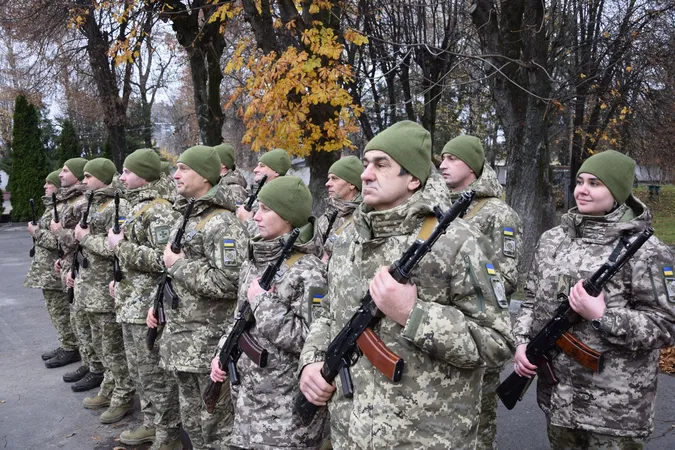 Мати п'ятьох дітей з Волині пішла у прикордонниці у пам'ять про загиблого племінника