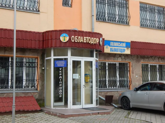 Колишнім працівникам Волиньоблавтодору досі боргують 12 мільйонів зарплати (відео)