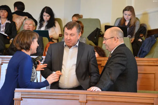 Депутати Волиньради не підтримали зверення Бондаря до прокуратури та СБУ щодо обшуків в адмінбудівлі 