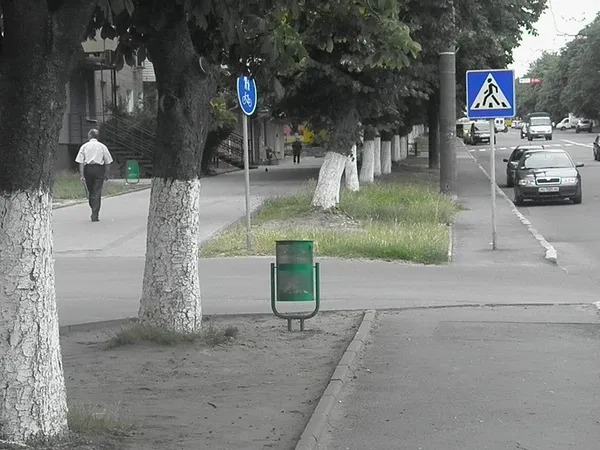 У Луцьку з'явились нові сміттєві урни (фото)